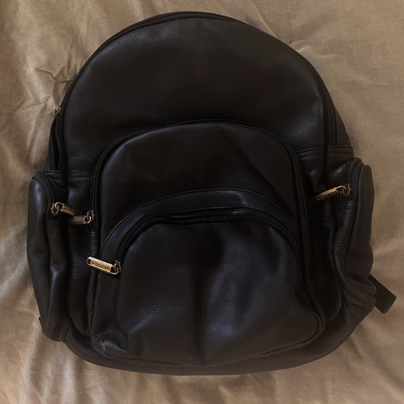 ESSA Black Women\'s Backpack main image 4
